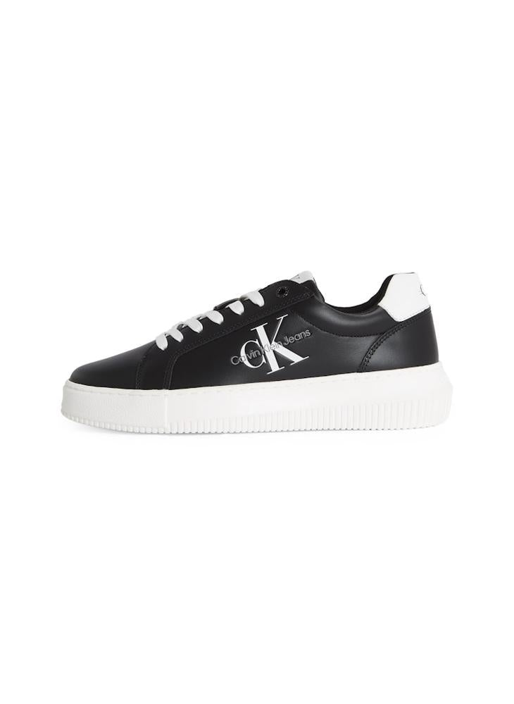 Chunky Lace Ups Sneaker