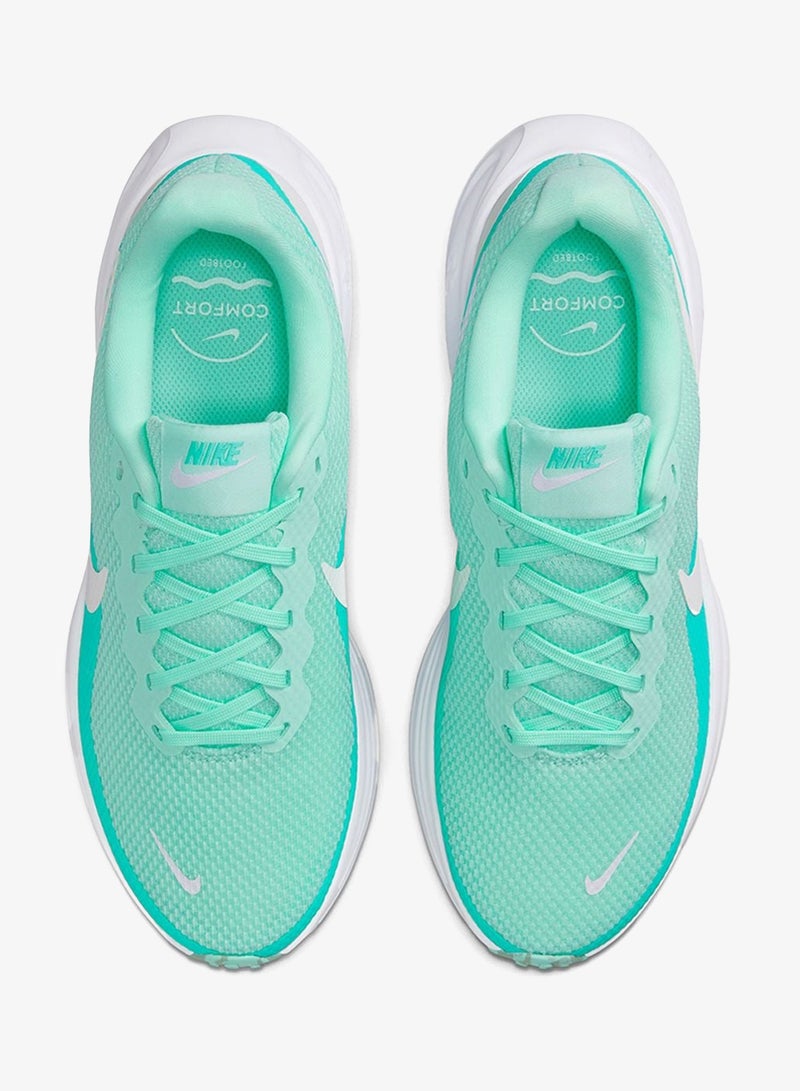 Nike Revolution 8