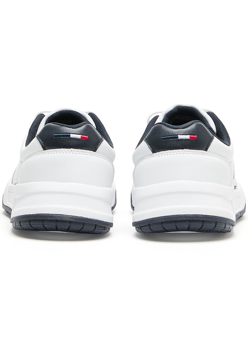 Men's White Low-Top Sneakers - Classic Design with Navy and Beige Accents, Durable and Comfortable Casual Shoes