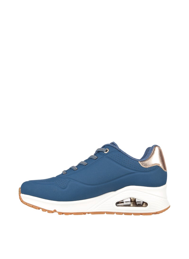 Uno Sneakers