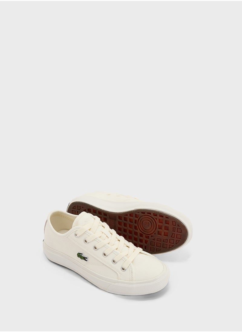 Vulcanized Backcourt Low Top Sneakers