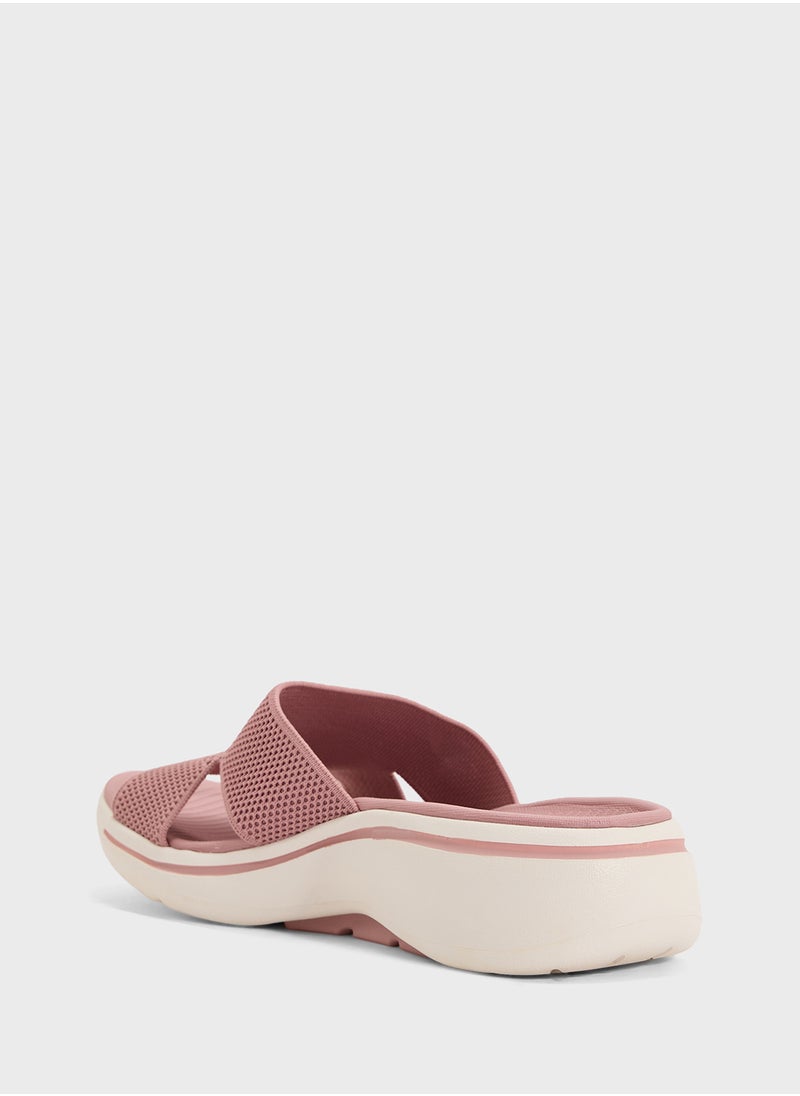 Go Walk Arch Fit