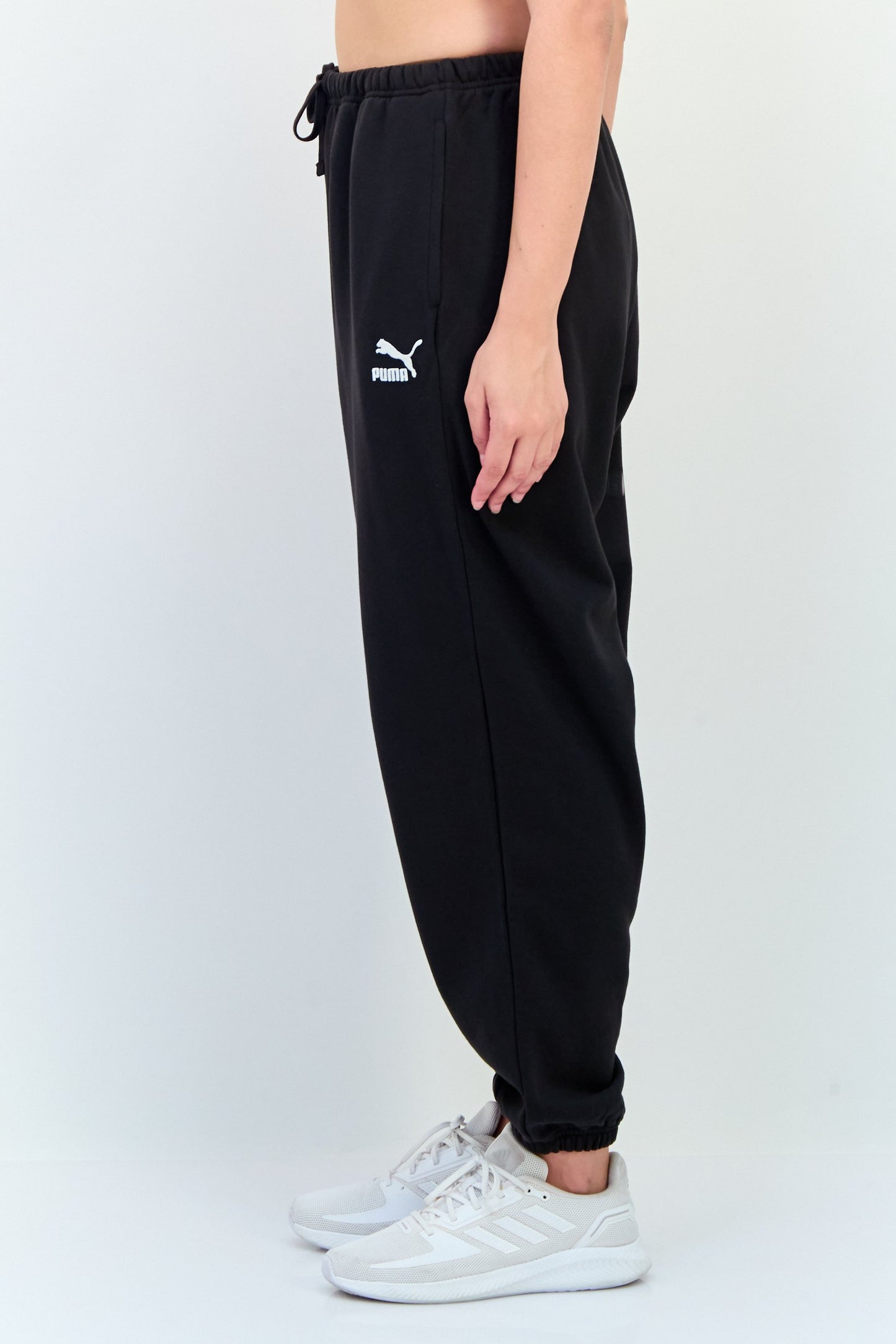 Women Relaxed Fit Training Sweatpants, Black