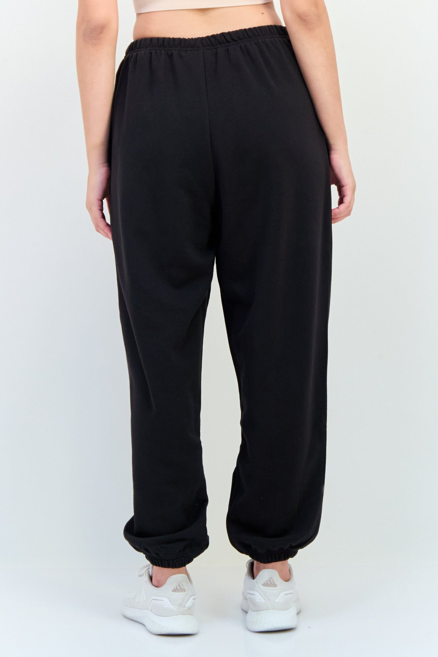 Women Relaxed Fit Training Sweatpants, Black