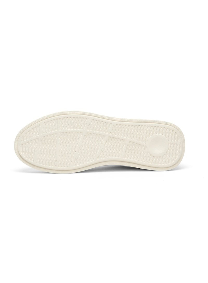 Men's White Low-Top Casual Sneakers – Trendy Design with Superior Comfort and Traction