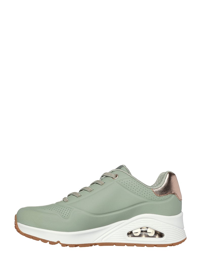 Uno Sneakers