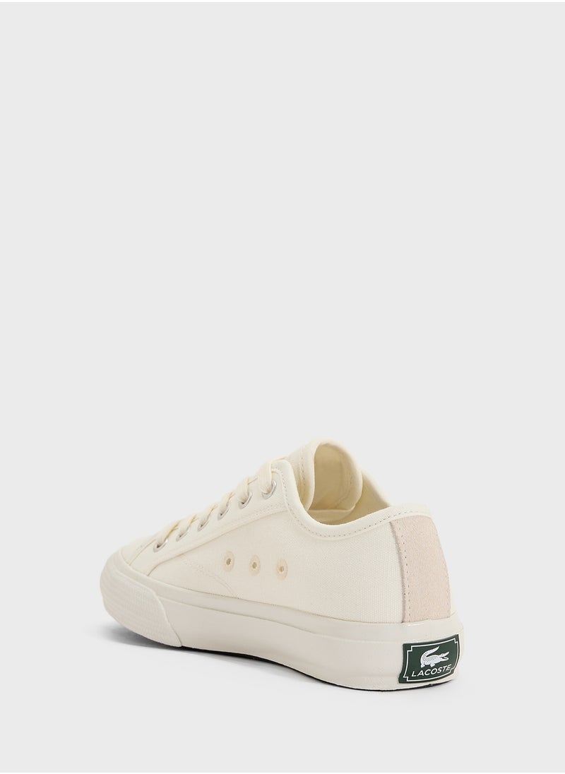 Vulcanized Backcourt Low Top Sneakers