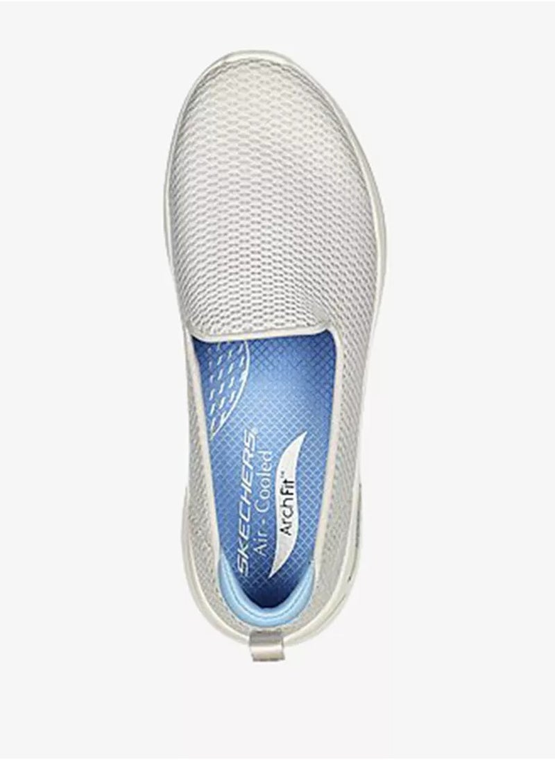 GO WALK ARCH FIT