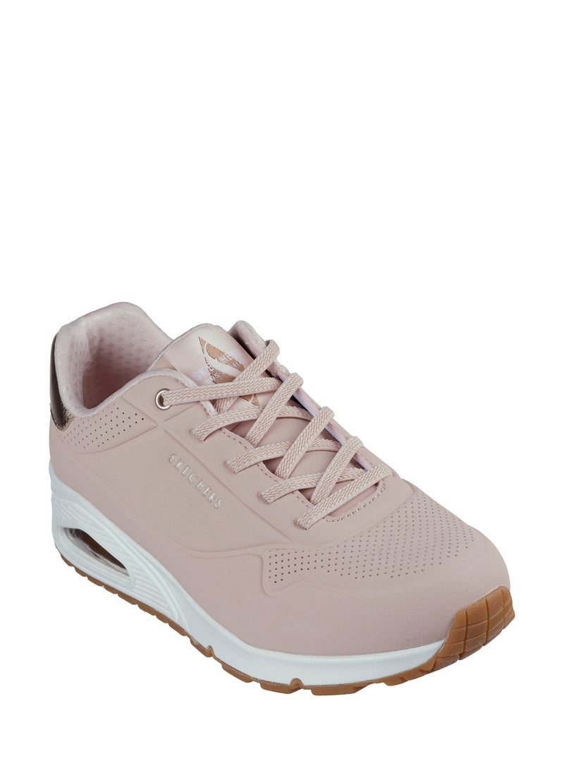 Uno Sneakers