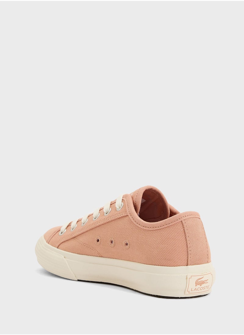 Vulcanized Backcourt Low Top Sneakers