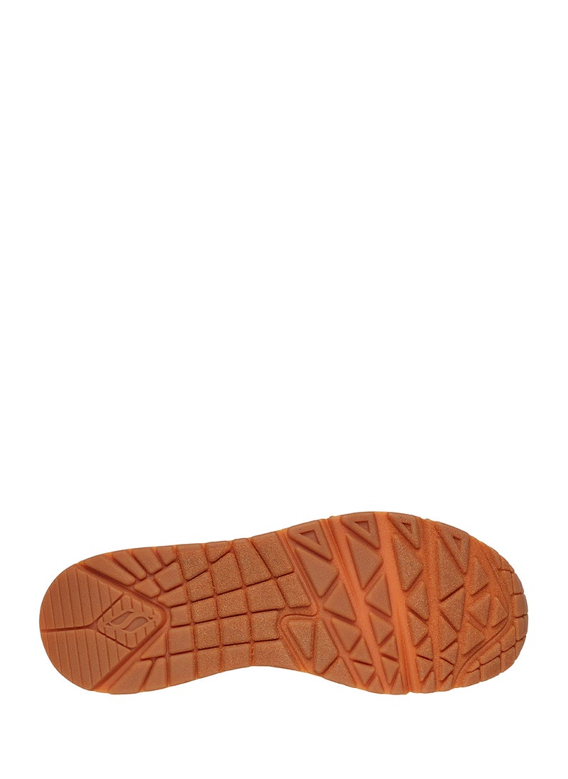 Uno Sneakers