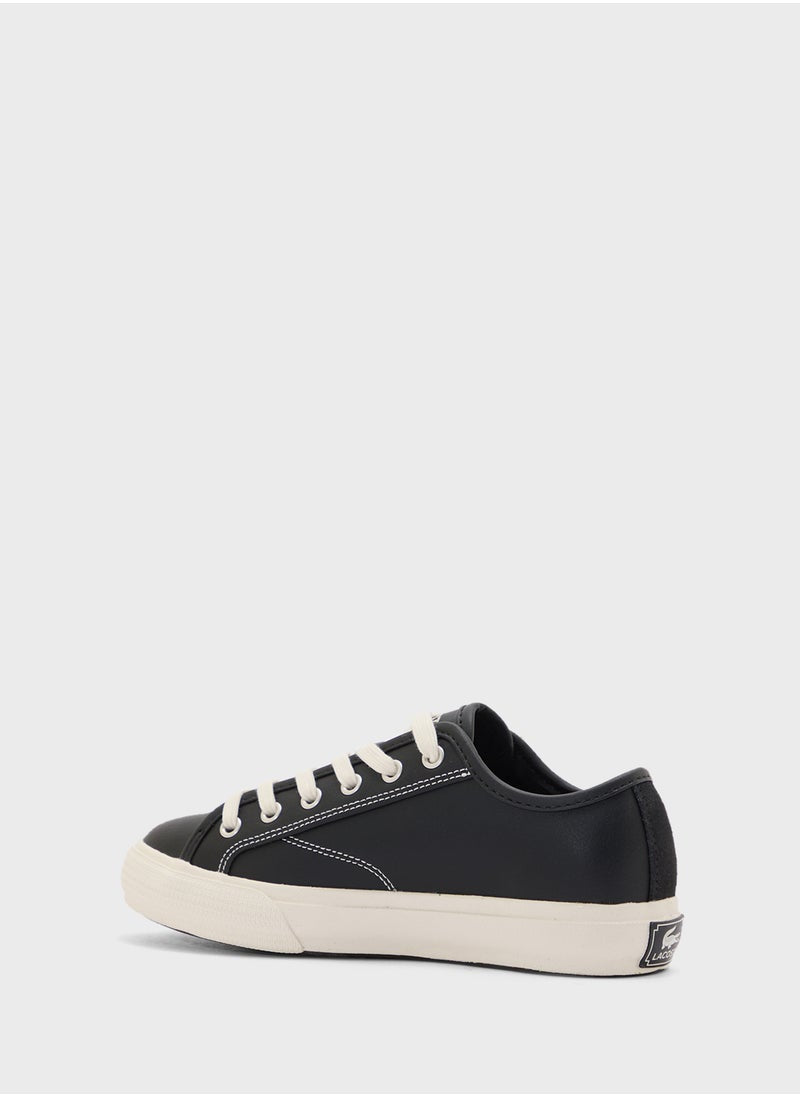 Vulcanized Backcourt Low Top Sneakers
