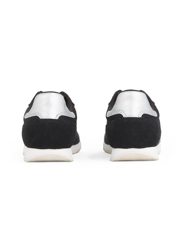 Logo Detail Lace Up Low Top Sneakers