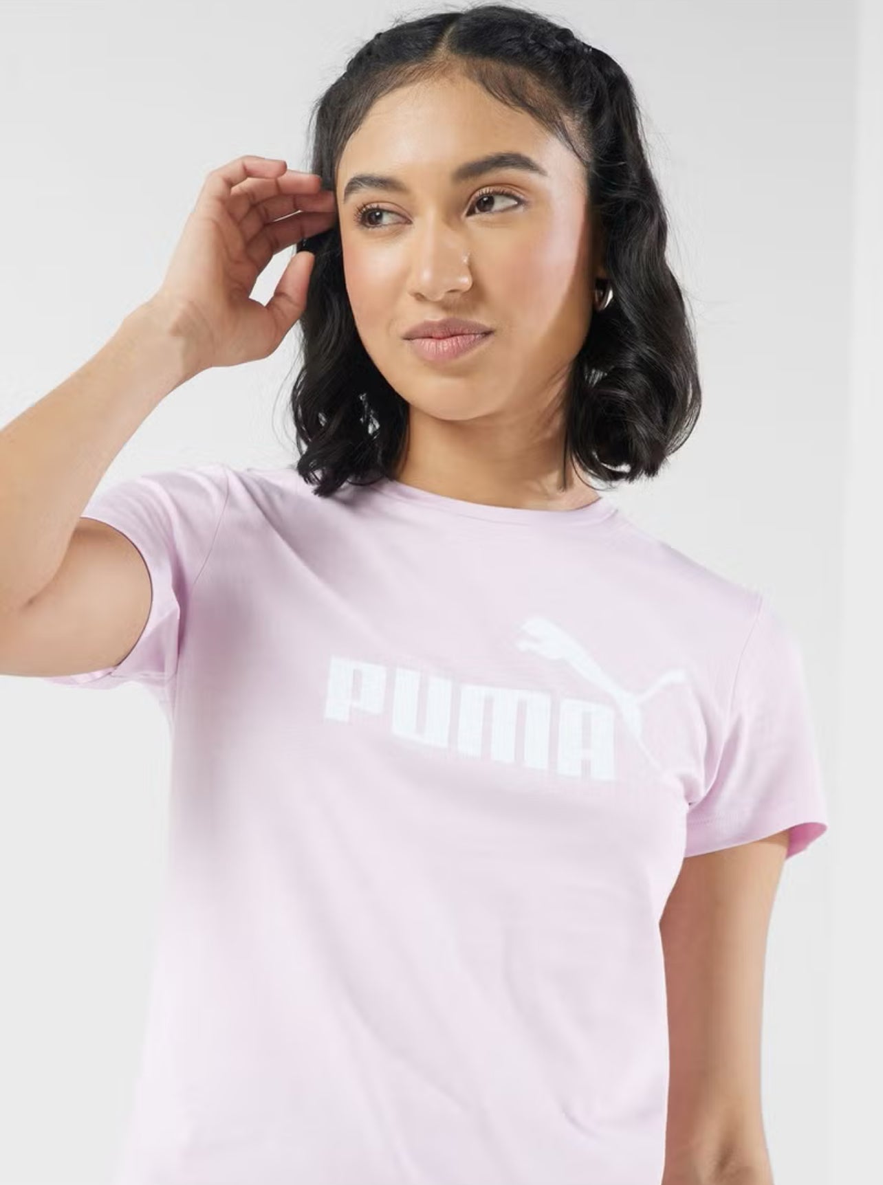 Essential Logo T-Shirt