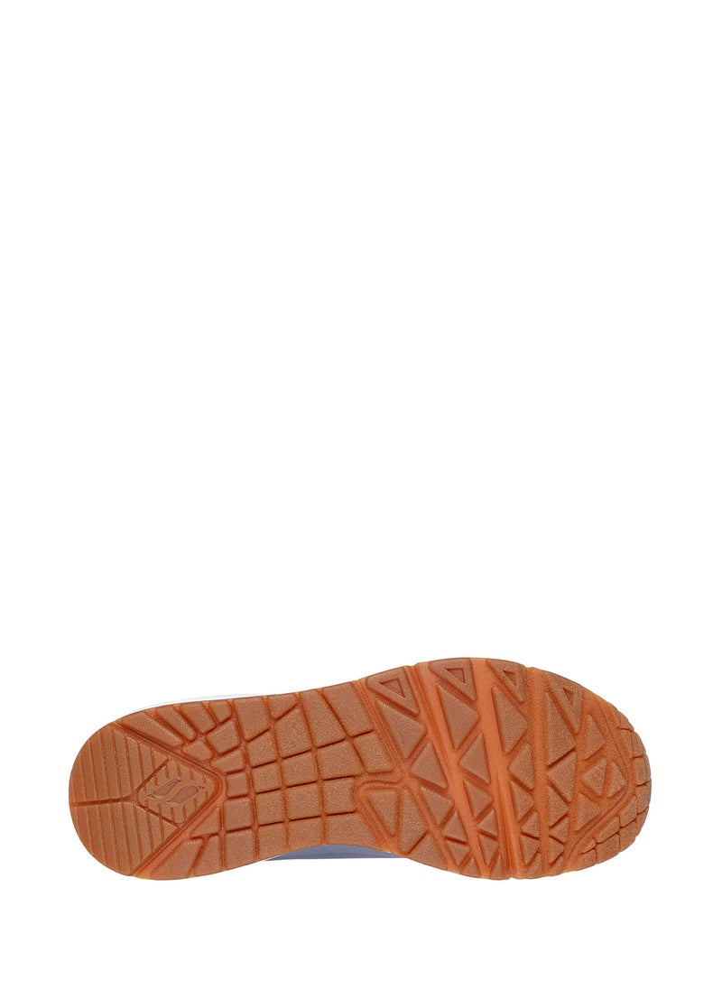 Uno Sneakers