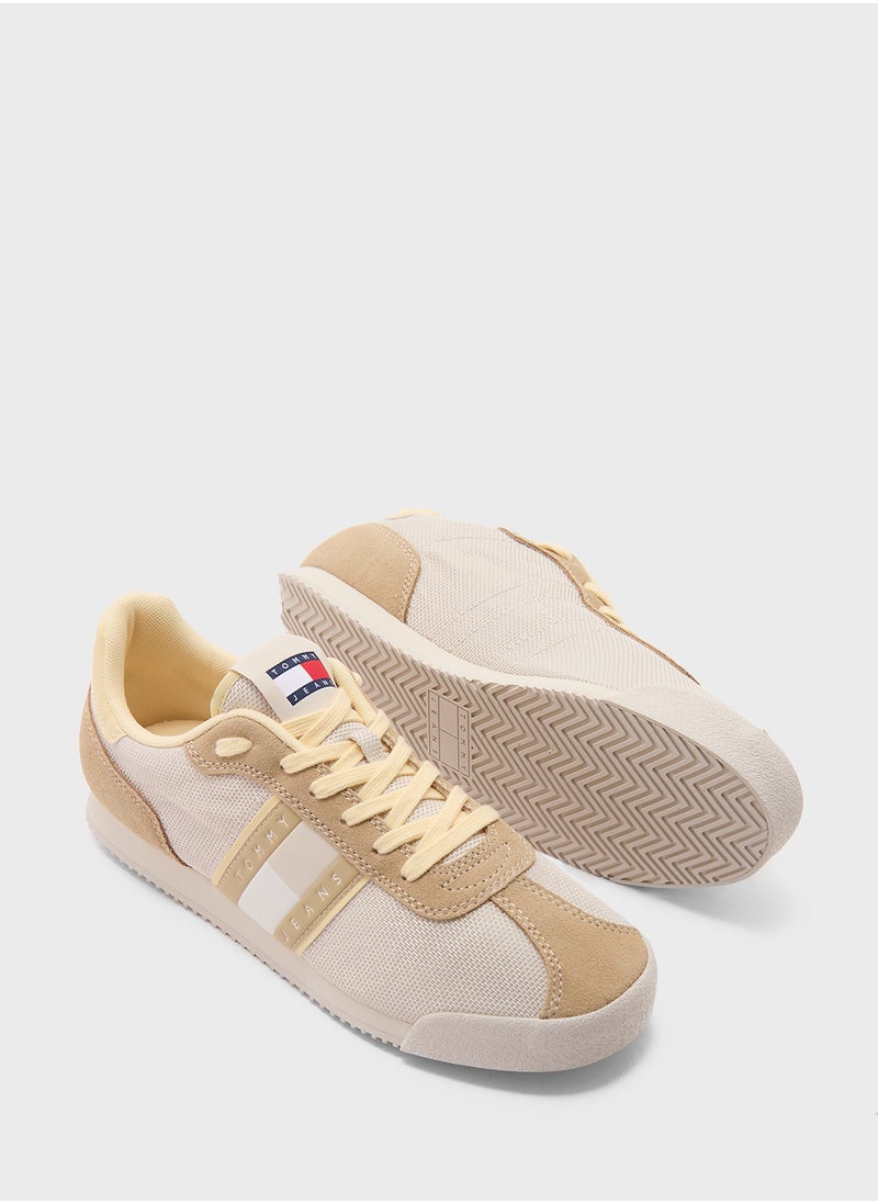 LOW PROFILE RUNNER TRAINERS