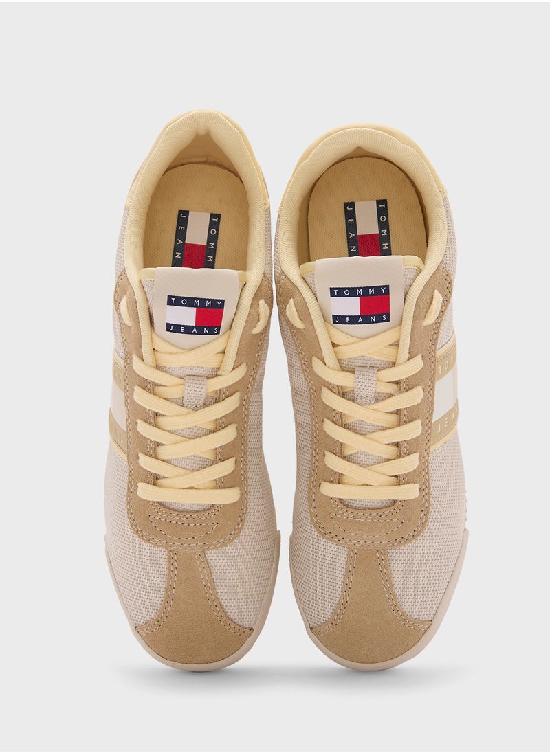 LOW PROFILE RUNNER TRAINERS