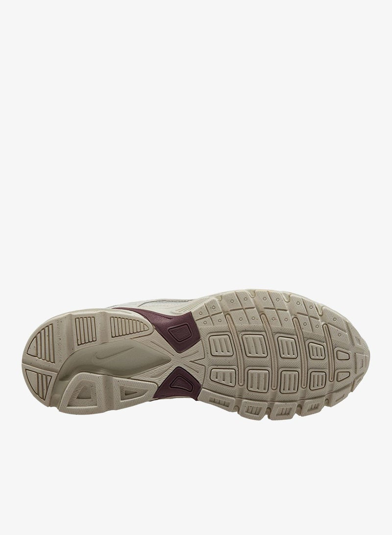 WMNS NIKE INITIATOR