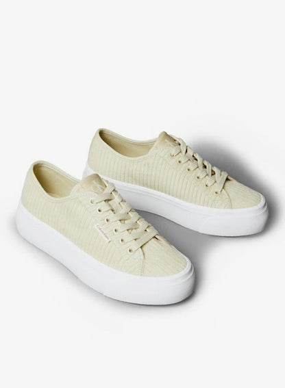 Casual Low Top Sneakers