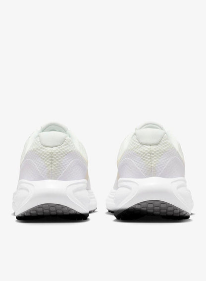 W NIKE REVOLUTION 8
