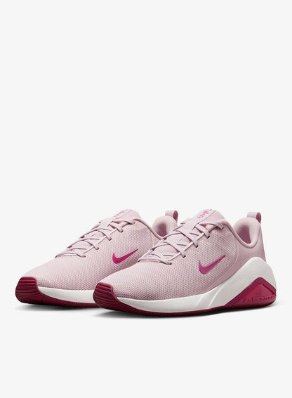 Nike Bella 7