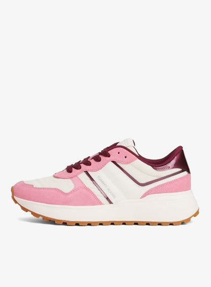 Cleated Runner