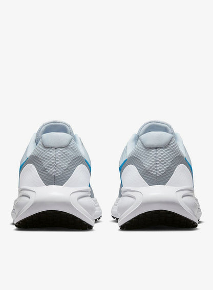 Nike Revolution 8