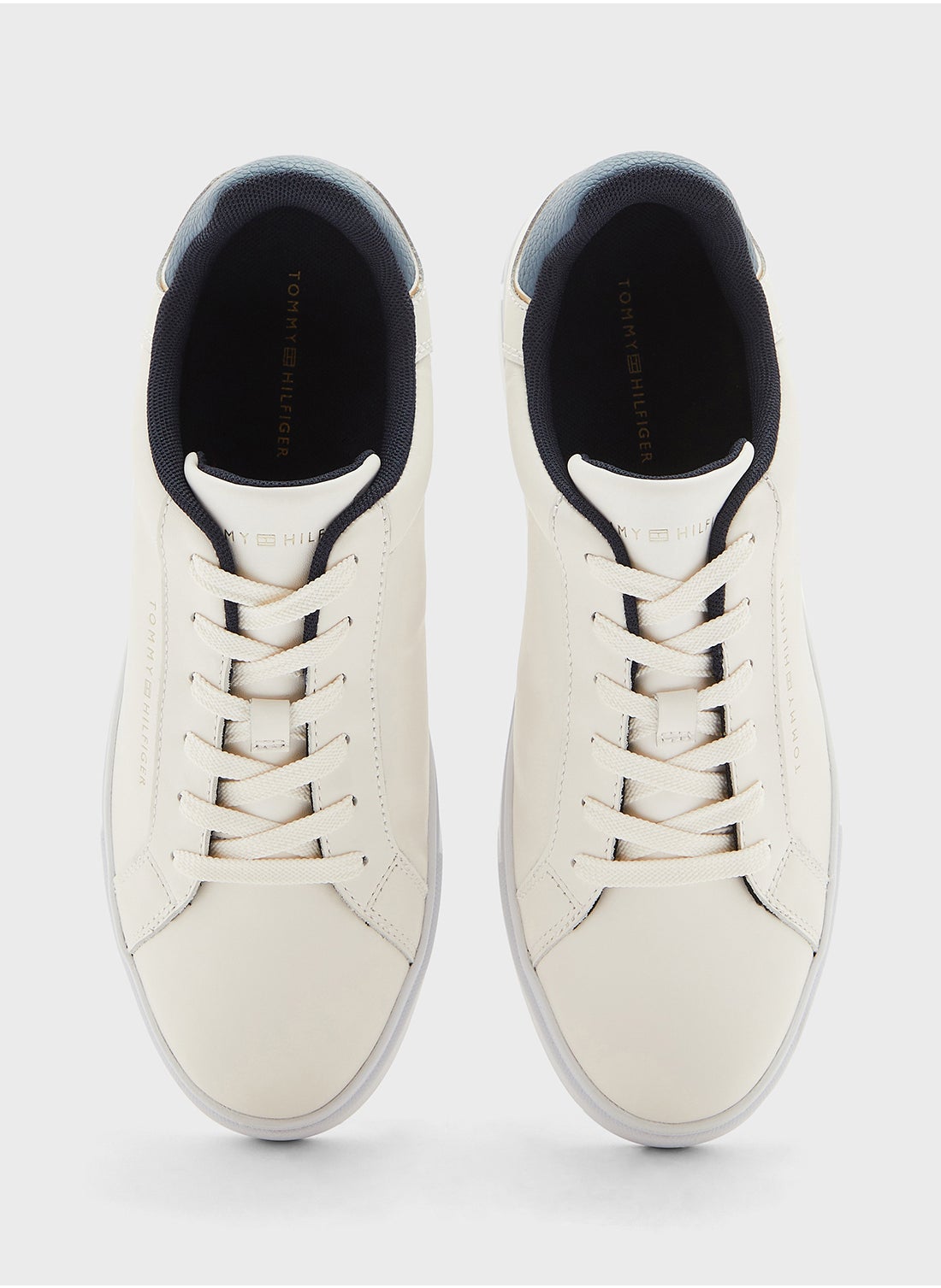 ESSENTIAL COURT SNEAKER