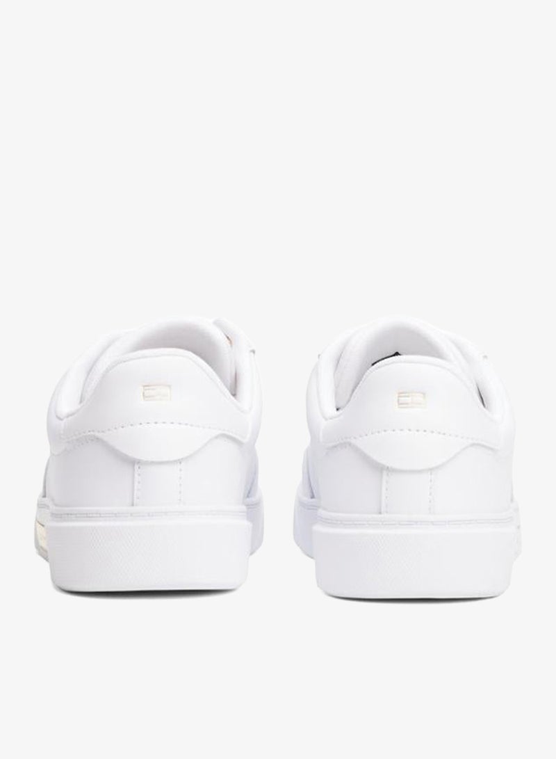 Essential Chic Court Sneaker