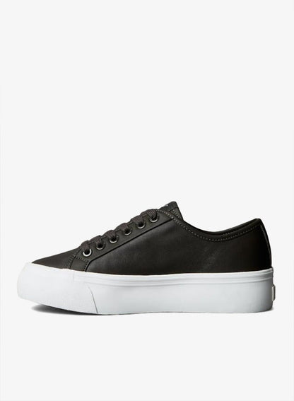 Casual Low Top Sneakers