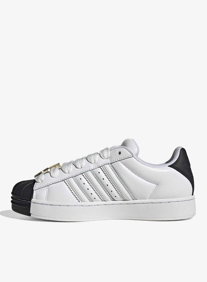 Superstar St