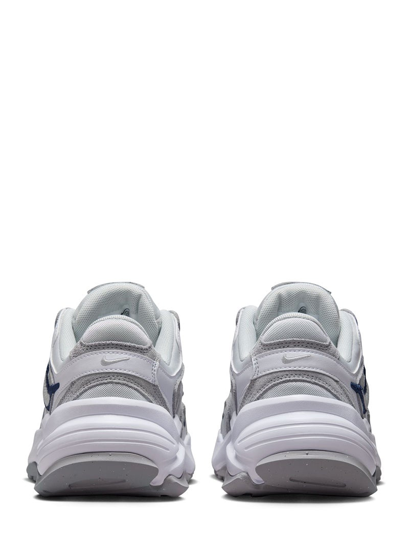 Al8 Sneakers
