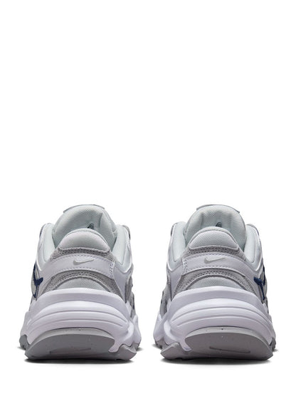 Al8 Sneakers