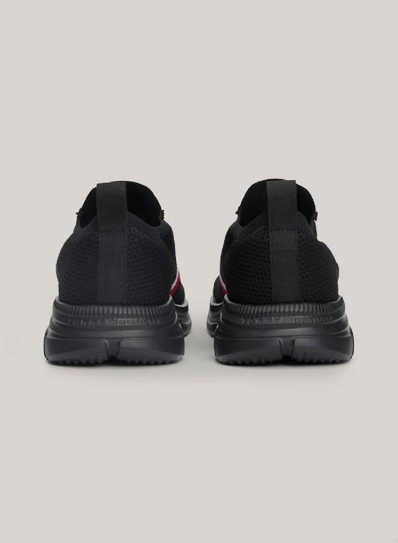 Th Modern Essential Cleat Runner Sneakers