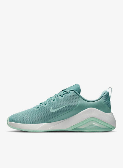 Nike Bella 7