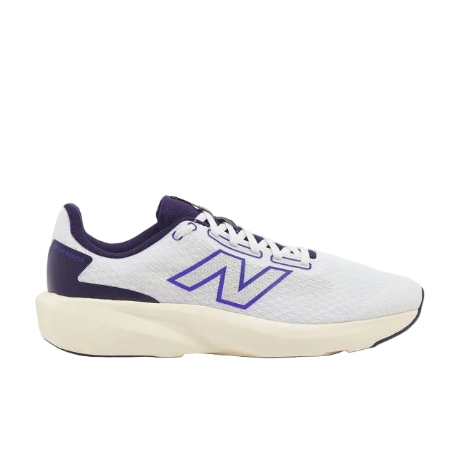 413  Sports Shoes