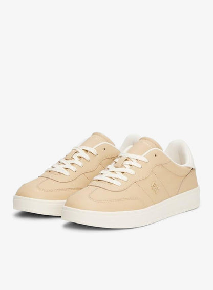 Premium Heritage Low Top Sneakers
