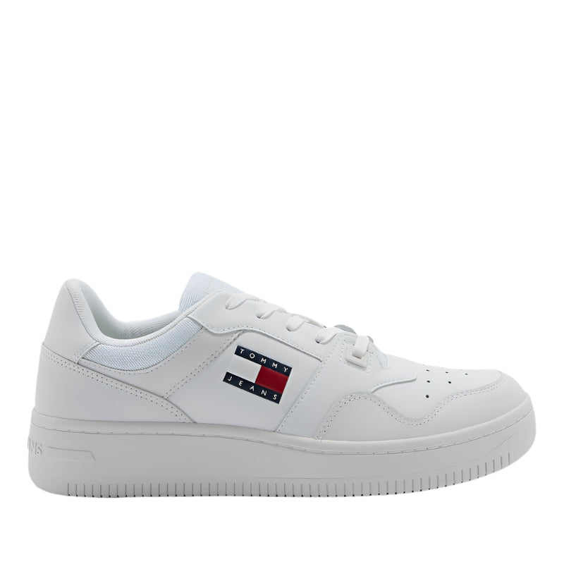 ESSENTIAL RETRO BASKETBALL TRAINERS