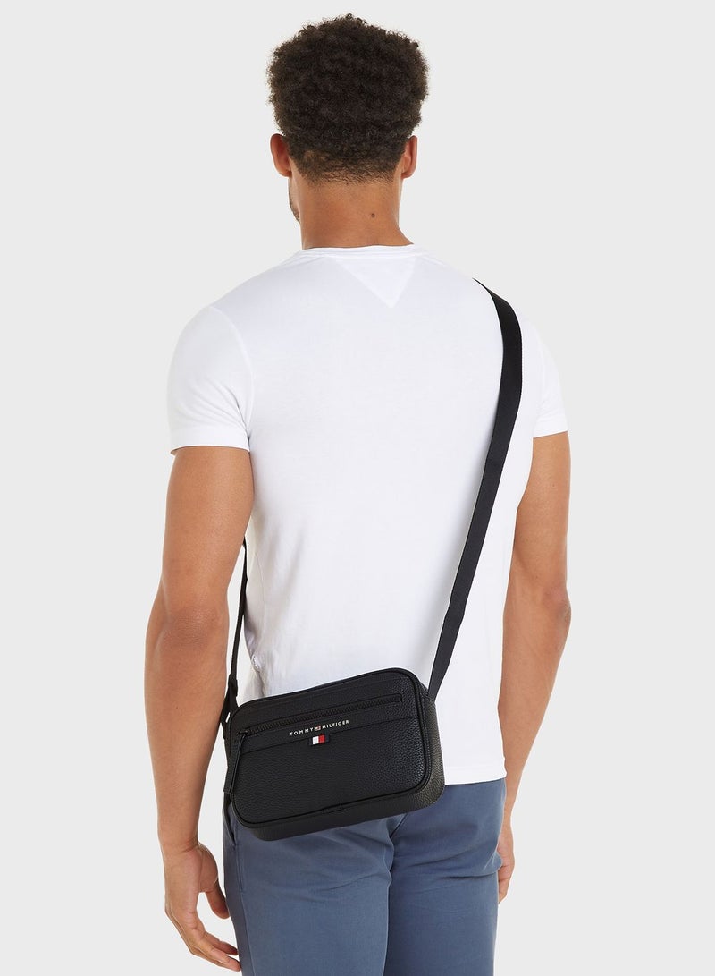 Logo Washbag