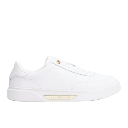 Essential Chic Court Sneaker