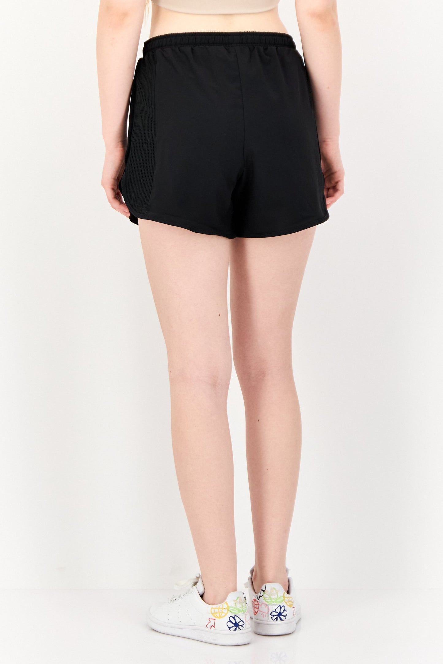 Women Sportswear Fit Drawstring Training Shorts, Black