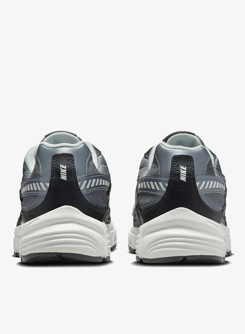 NIKE INITIATOR SC
