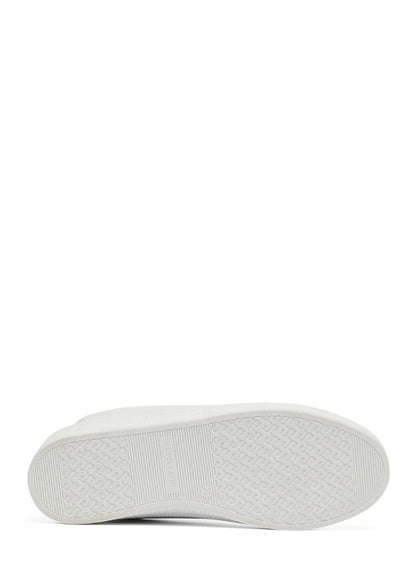 Women's White Low-Top Sneakers - Lightweight & Trendy Design for Everyday Wear