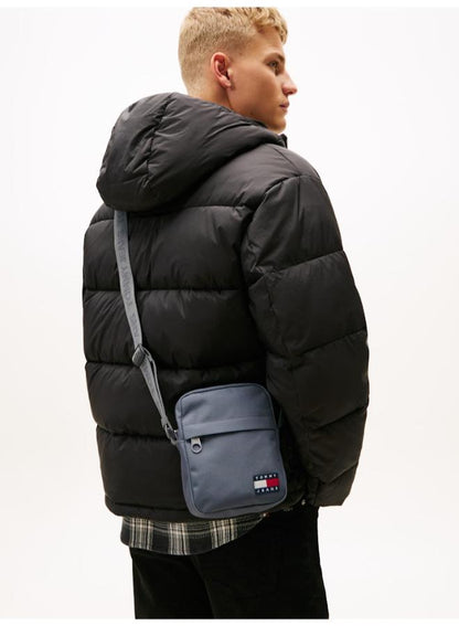 Essential Messenger Bag