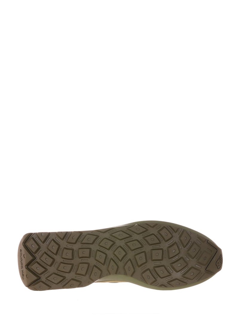 370 Sneakers