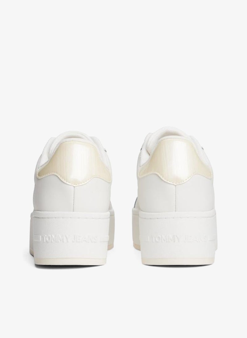Flatform Pearlized Sneaker