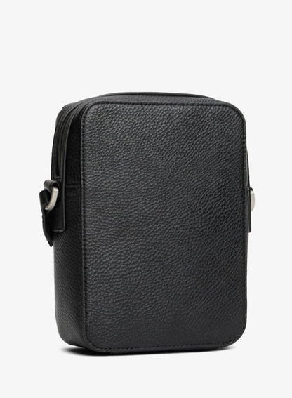 Pebble Grain Logo Crossbody Reporter Bag