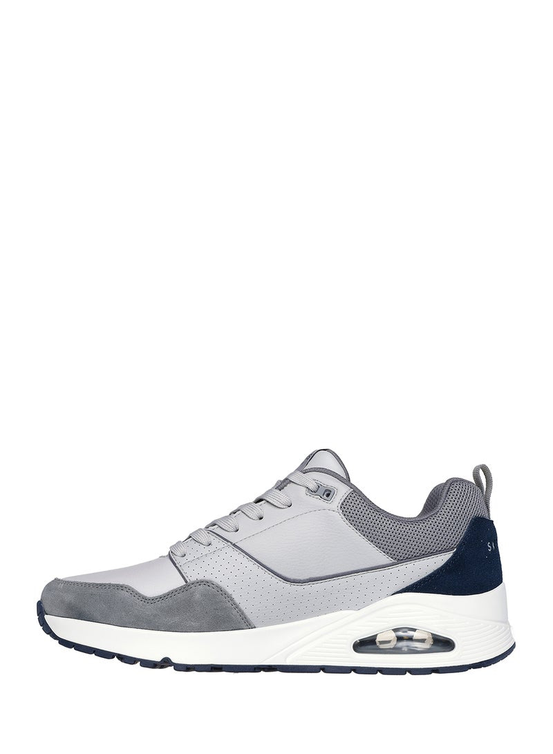 Uno Sneakers