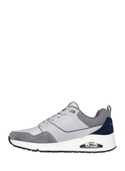 Uno Sneakers