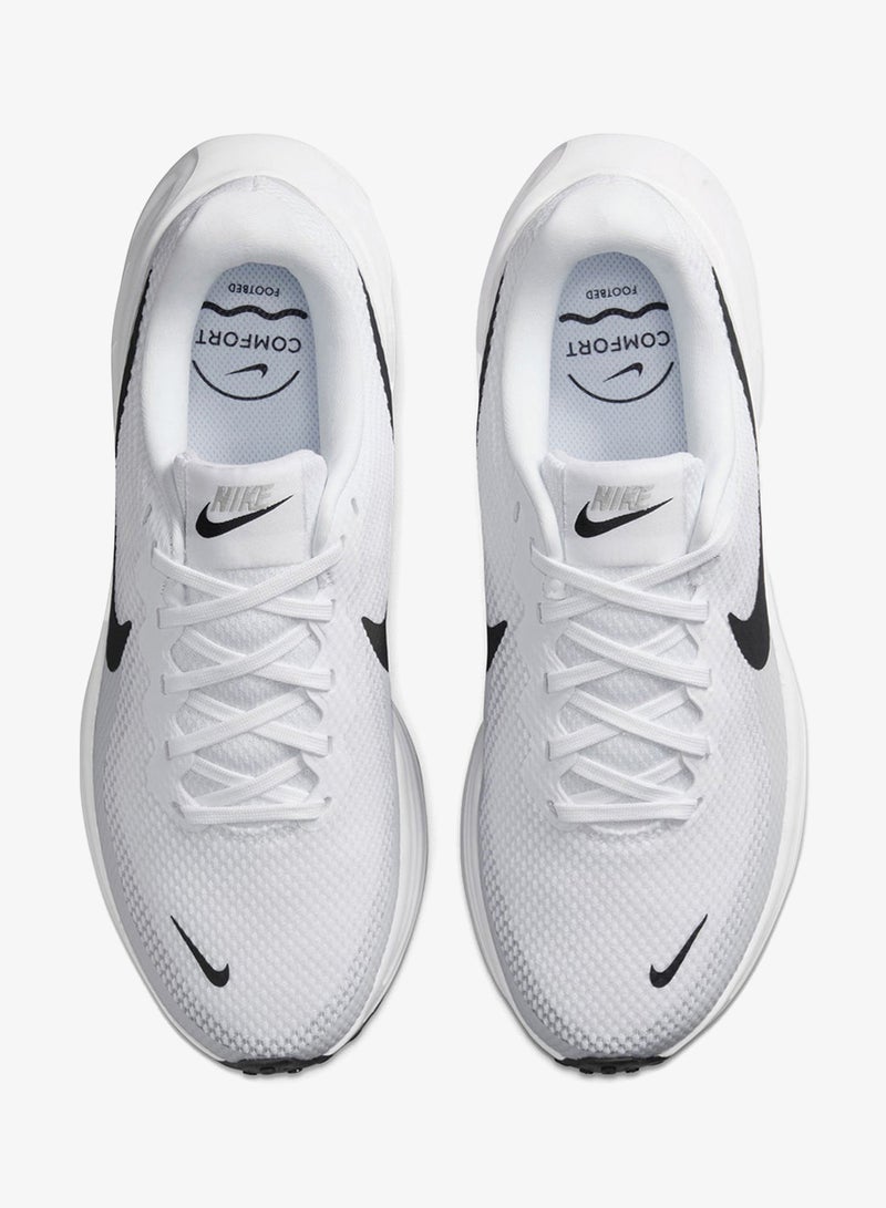 Nike Revolution 8